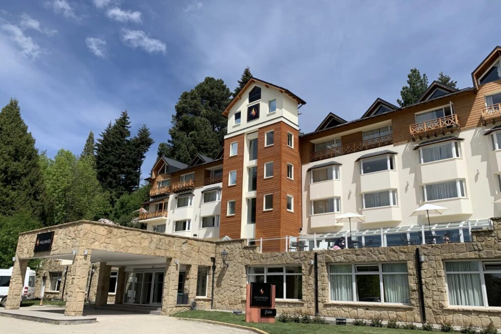 Pick up your car at Km 2.652 on Av. Bustillo, at the Huinid Hotel & Spa, on the way to the Circuito Chico. We'll coordinate the time when you make your reservation.